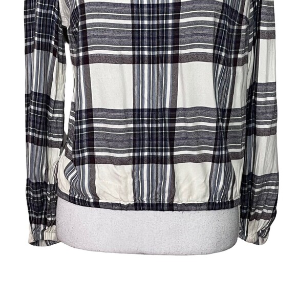 Welcome to my closet! - Picture 5 of 13